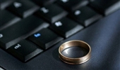 انستیتوی اینترنت دانشگاه آکسفورد: استفاده بیش از حد از رسانه ها به ازدواج آسیب می رساند