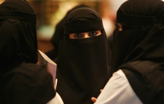 نجات زنان و دختران کویتی توسط ایران | آلزایمر سیاسی کویت، عود کرد؟!