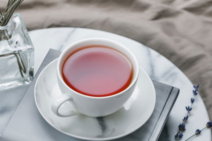 نحوه دم کردن چای خوش طعم؛ چطور یک لیوان چای نشاط‌آور دم کنیم؟