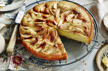 طرز تهیه کیک سیب و دارچین