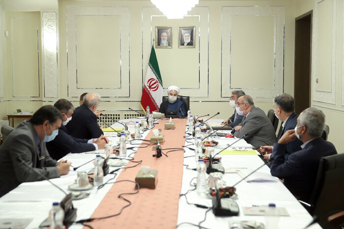 روحانی: کمیته اجتماعی - امنیتی ستاد کرونا مانع تجمعات غیرضروری شود
