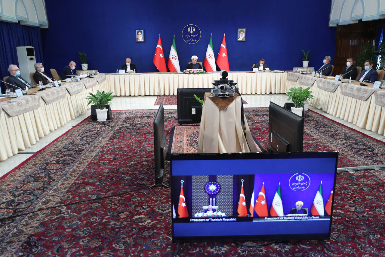 روحانی: ایران و ترکیه درباره توافق خیانت‌ بار امارات تصمیم واحدی اتخاذ کنند