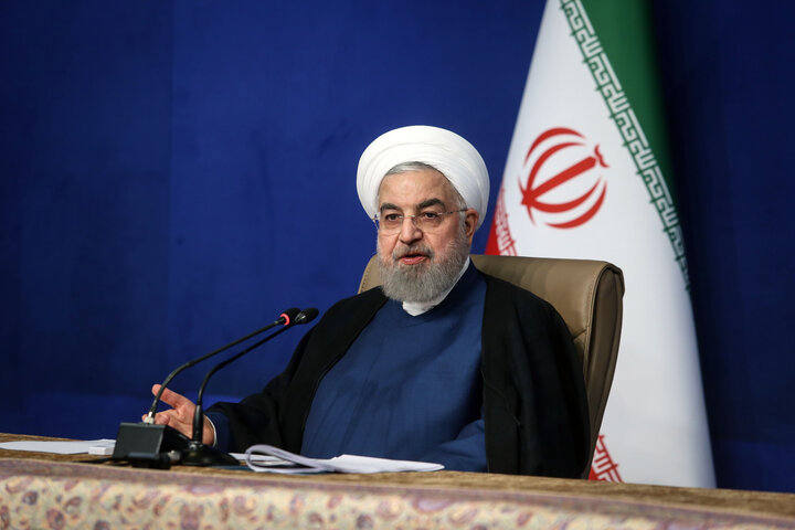 روحانی: همگی امروز بار سنگینی را بر دوش داریم / ما کار را باید به مردم واگذار کنیم