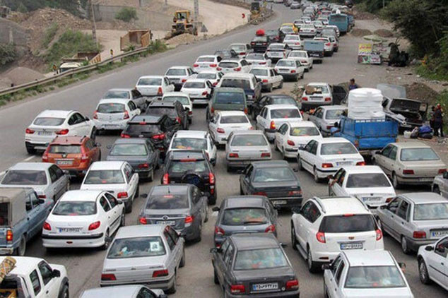 بارش باران در ۲ استان/ ترافیک در آزادراه قزوین – کرج سنگین است