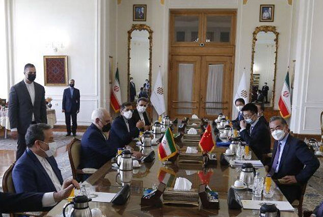 ظریف: روابط ایران و چین مستحکم‌تر می‌شود
