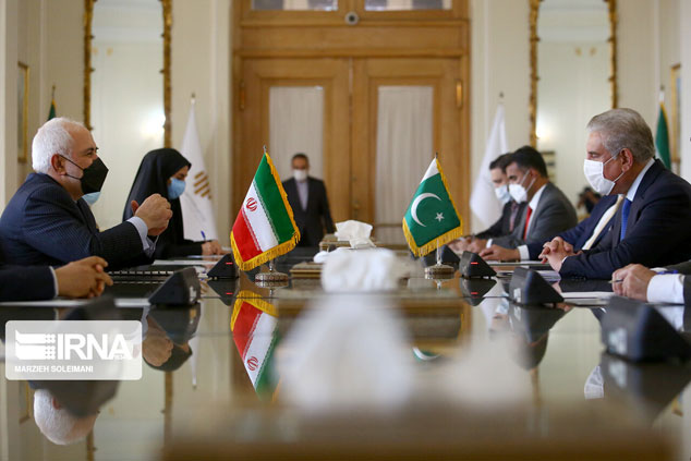 ظریف خواستار ارتقاء همکاری های کنسولی میان ایران و پاکستان شد