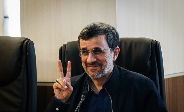 محمود احمدی نژاد در انتخابات ریاست جمهوری ثبت نام کرد