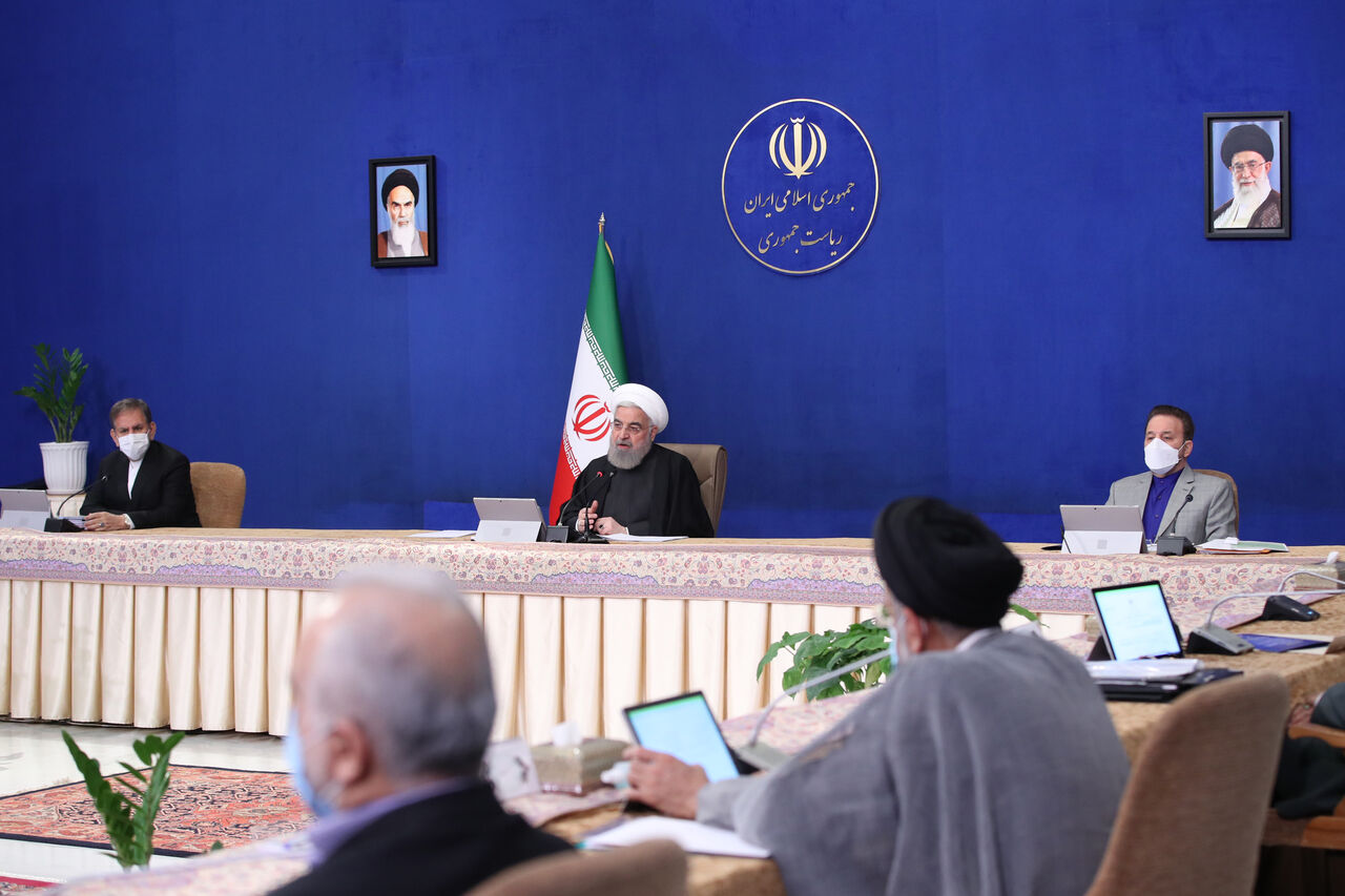 روحانی: دروغ گفتن برای گدایی رای بدترین کار است