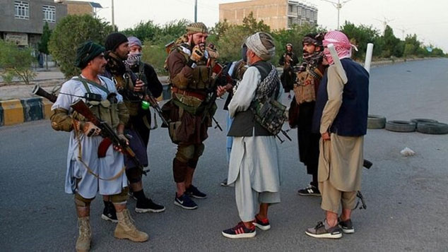 توافق مخفیانه اشرف غنی، آمریکا و طالبان برای واگذاری قدرت