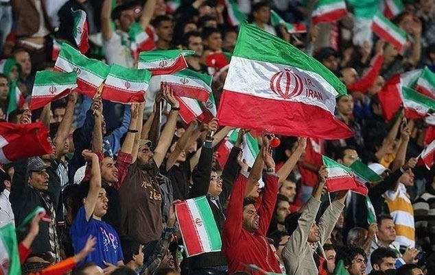 حضور تماشاگران در بازی ایران و کره‌جنوبی روی هوا!