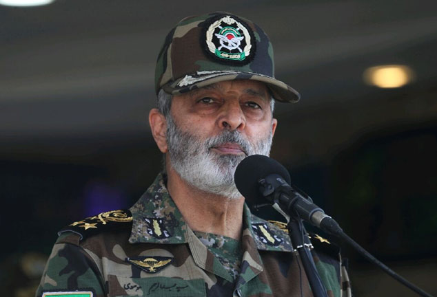 فرمانده کل ارتش در حاشیه دهمین رزمایش «فدائیان حریم ولایت» گفت: نیروی هوایی از همیشه مقتدرتر است