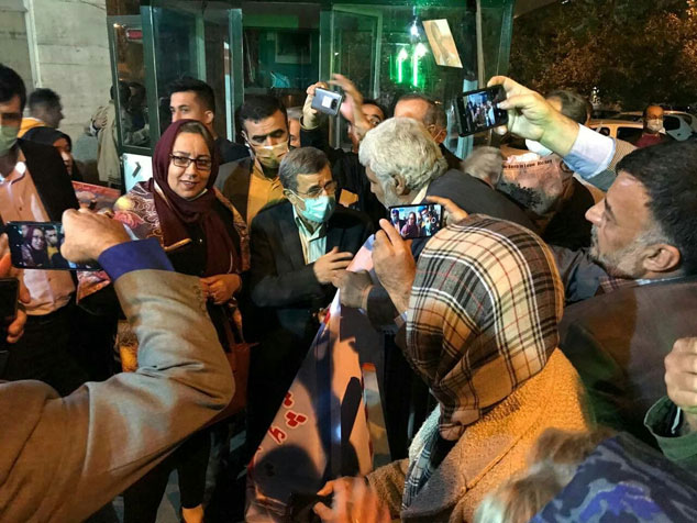 جشن تولد ۶۵ سالگی احمدی‌نژاد در نارمک