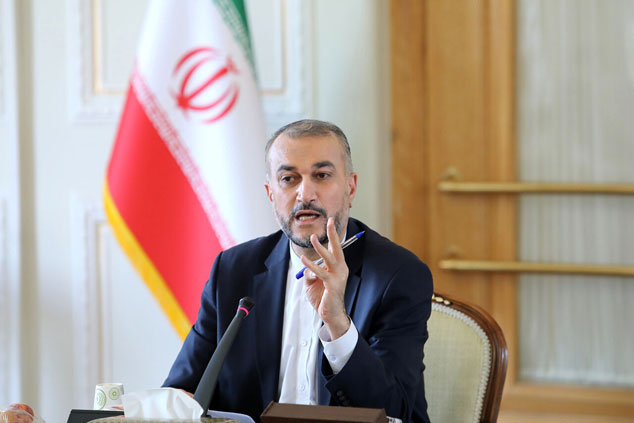 وزیر امور خارجه بر اهمیت همکاری‌های ایران و قزاقستان تاکید کرد