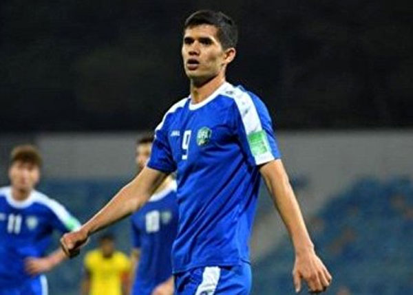 چه کسی بازیکن ازبکستانی را به استقلال آورد؟