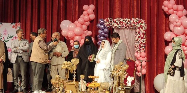 به مناسبت سالروز پیوند حضرت علی (ع ) و خانم فاطمه زهرا (س ) مراسم عقد کنان سه زوج جوان برگزار شد