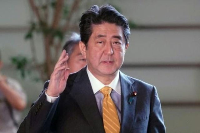 شینزو آبه، نخست وزیر پیشین ژاپن جان باخت