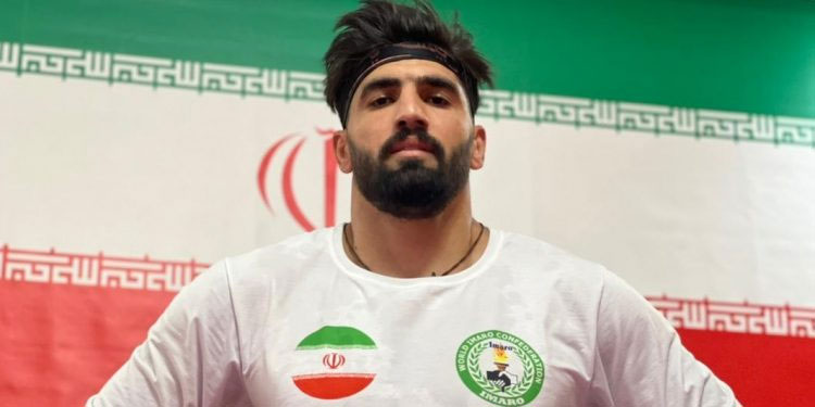 محسن کردعلیوند قهرمان حرفه ای ورزش های رزمی با ثبت دو رکورد آسیایی و یک رکورد جهانی