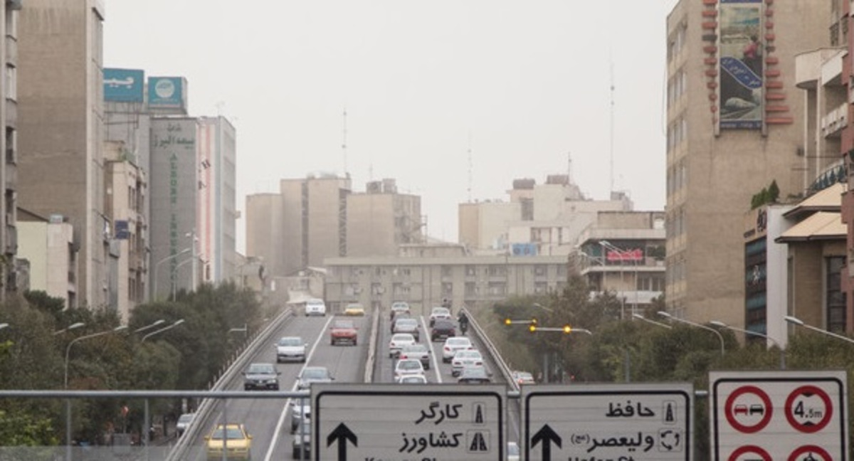 تنفس هوای خطرناک در تهران در بامداد امروز