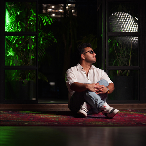 فرسام رفعتی با نام اصلی امیررضا رفعتی