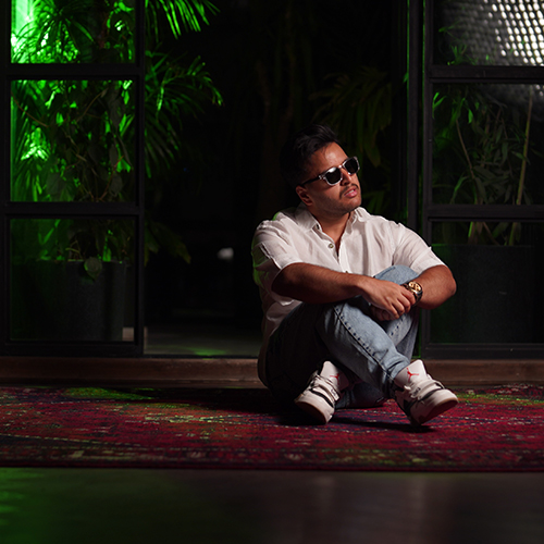 فرسام رفعتی با نام اصلی امیررضا رفعتی