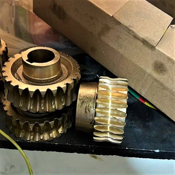 نقش و اهمیت دنده برنجی اره آب صابونی