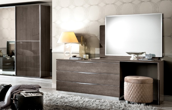 میز آرایش کاربردی