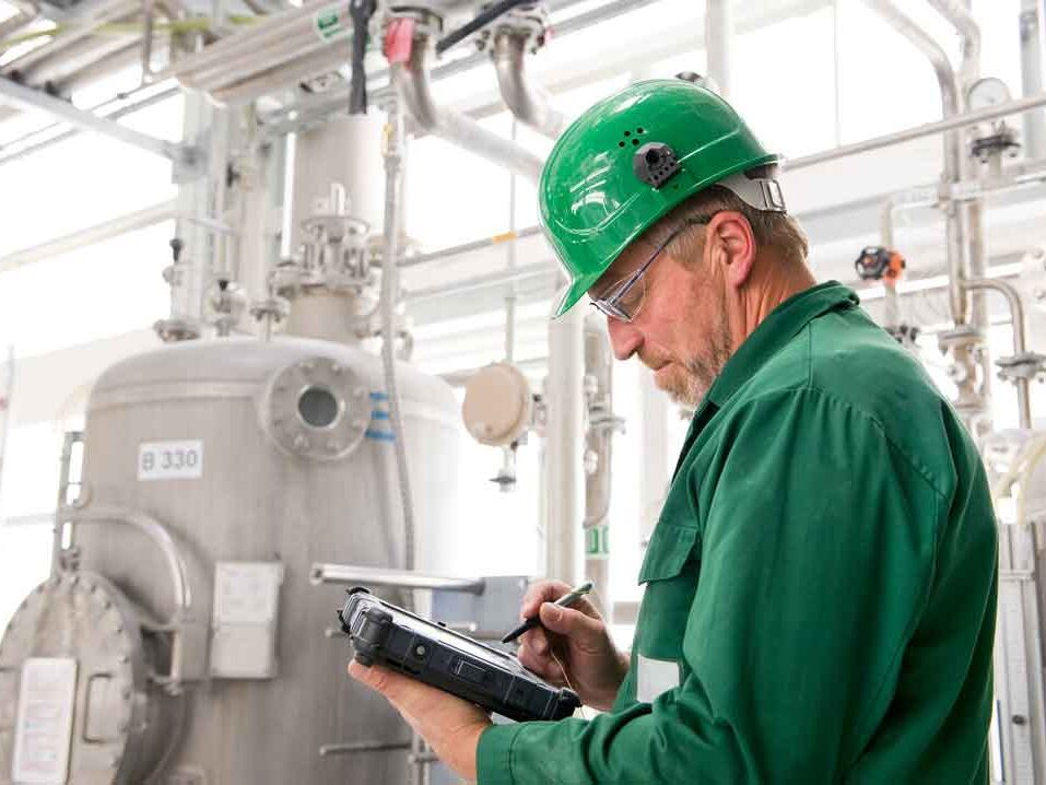 چگونه خدمات بازرسی مخازن تحت فشار به طور ملموس به کسب ‌و کار شما کمک می‌کند؟
