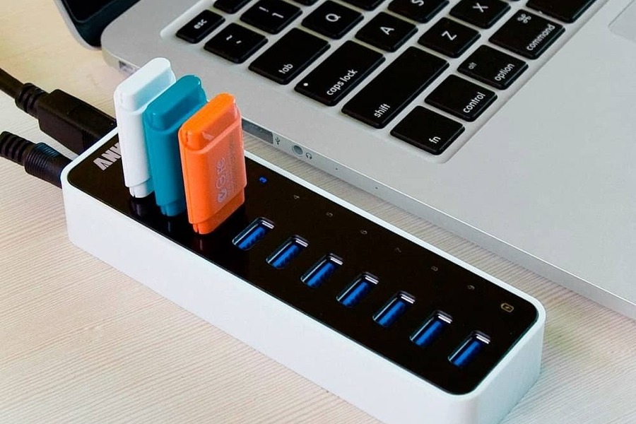 چالش‌های رایج در تهیه لوازم جانبی کامپیوتر