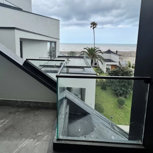 انواع نرده شیشه‌ای